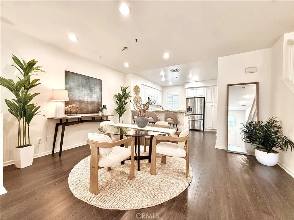 5547 Strand 103, Hawthorne, California 90250 home-pic-3