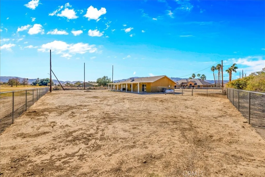 4623 Saddlehorn Road, 29 Palms, California 92277 home-pic-38
