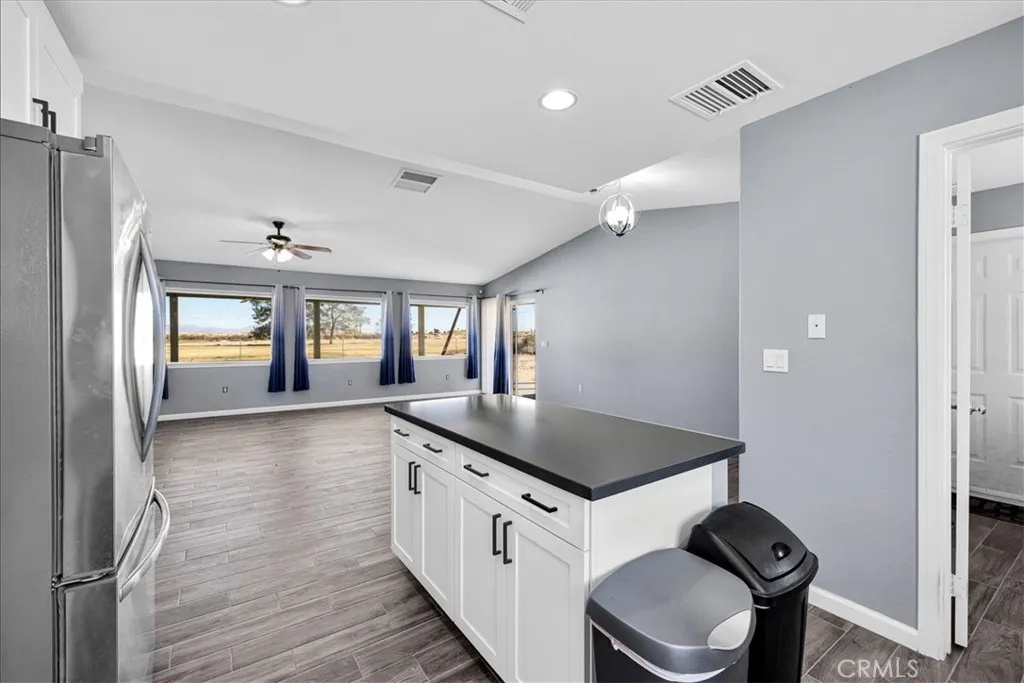 4623 Saddlehorn Road, 29 Palms, California 92277 home-pic-11