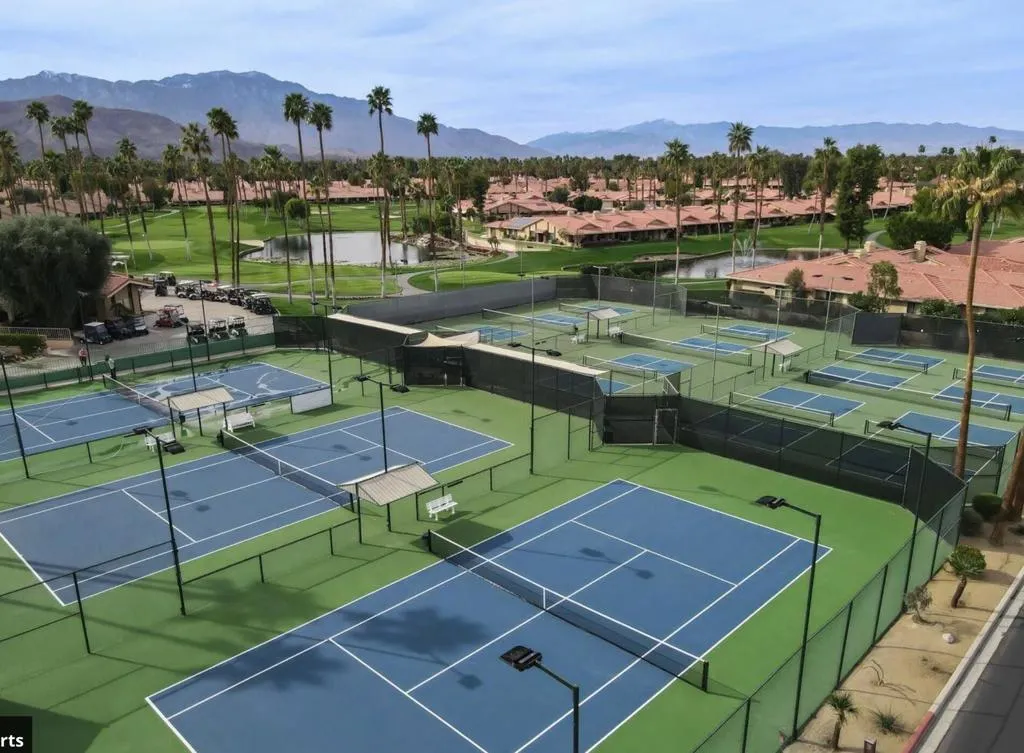 142 Camino Arroyo S, Palm Desert, California 92260 home-pic-27