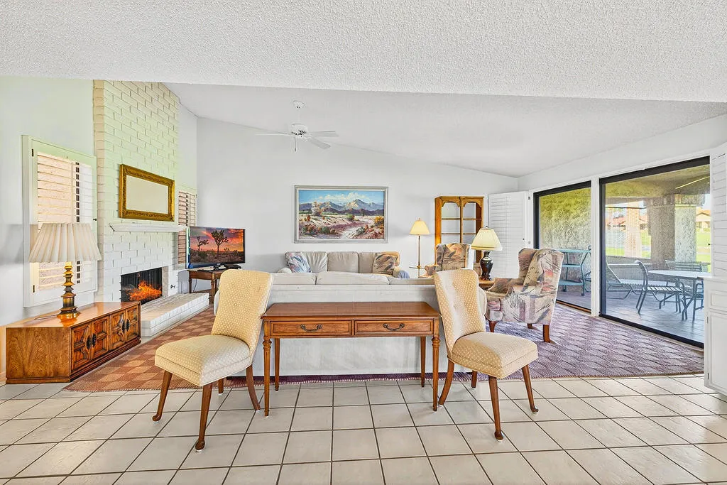 142 Camino Arroyo S, Palm Desert, California 92260 home-pic-8