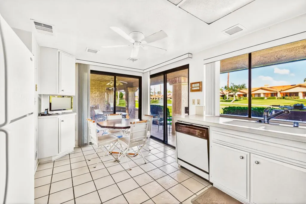 142 Camino Arroyo S, Palm Desert, California 92260 home-pic-11
