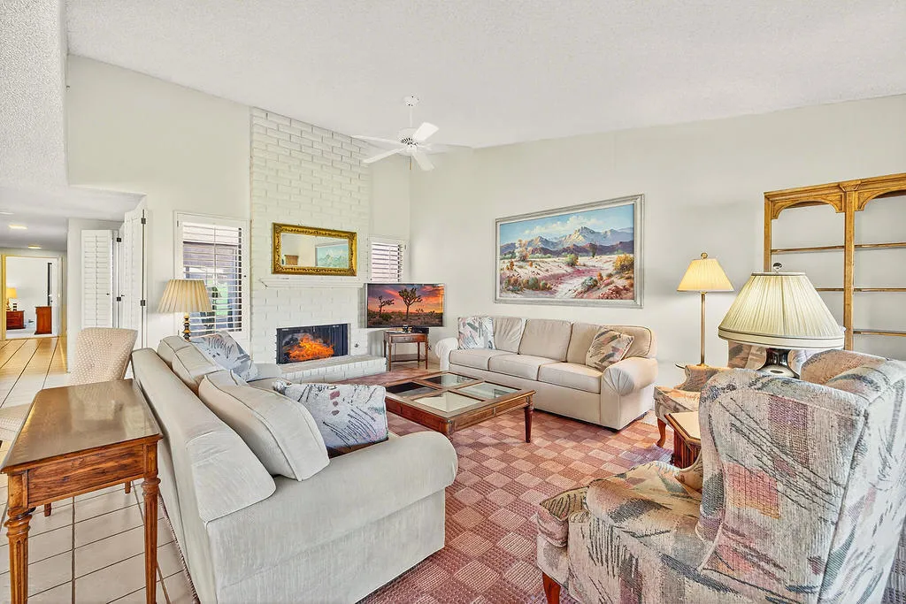 142 Camino Arroyo S, Palm Desert, California 92260 home-pic-9