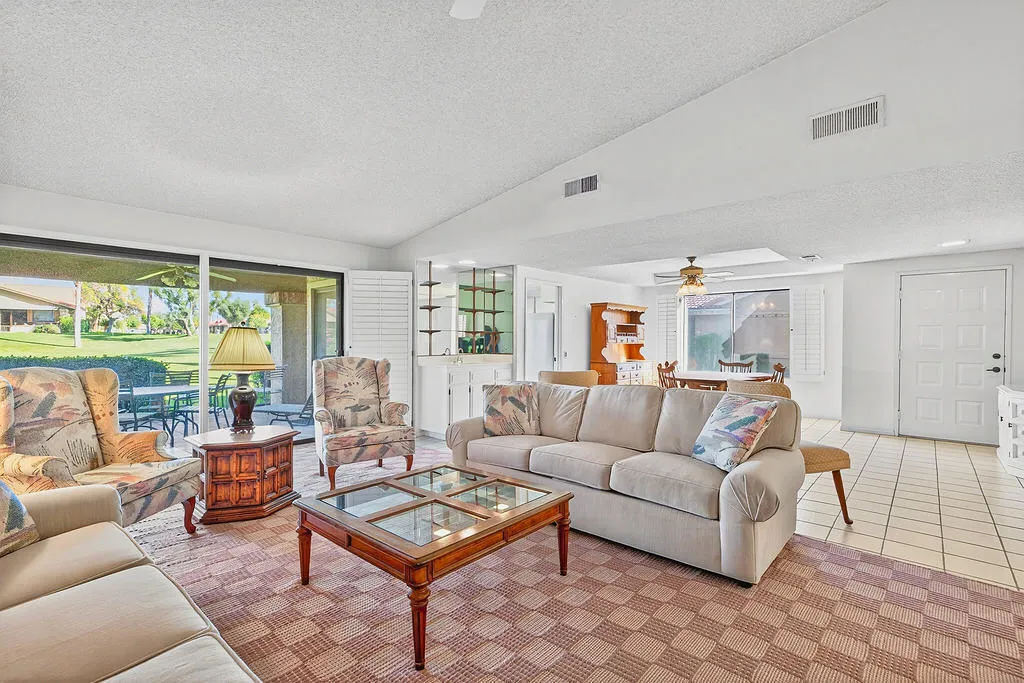 142 Camino Arroyo S, Palm Desert, California 92260 home-pic-10