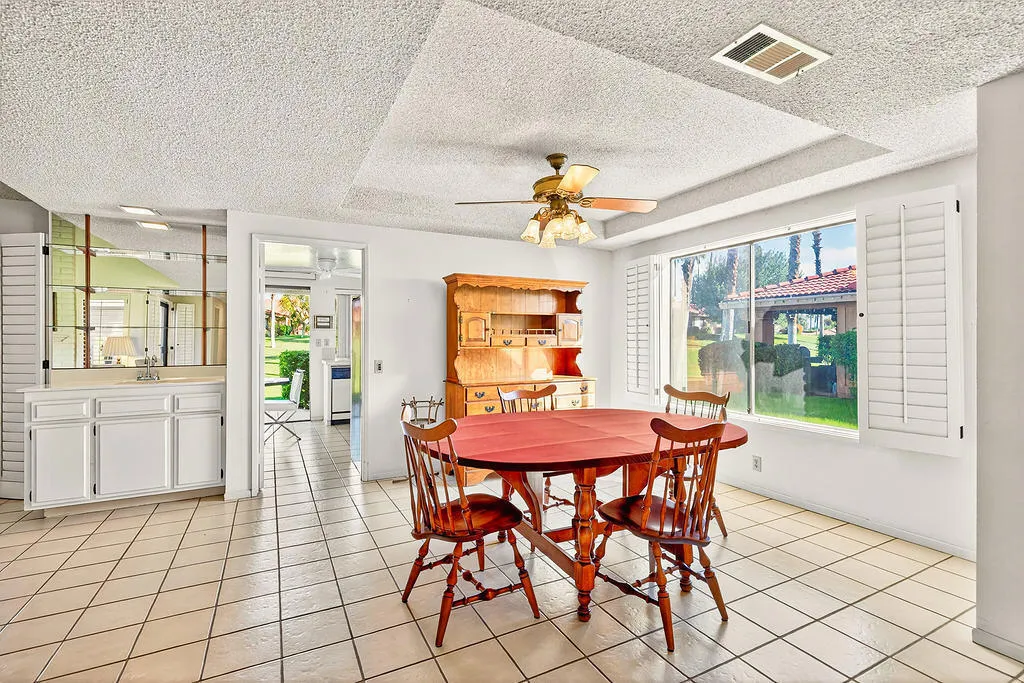 142 Camino Arroyo S, Palm Desert, California 92260 home-pic-6