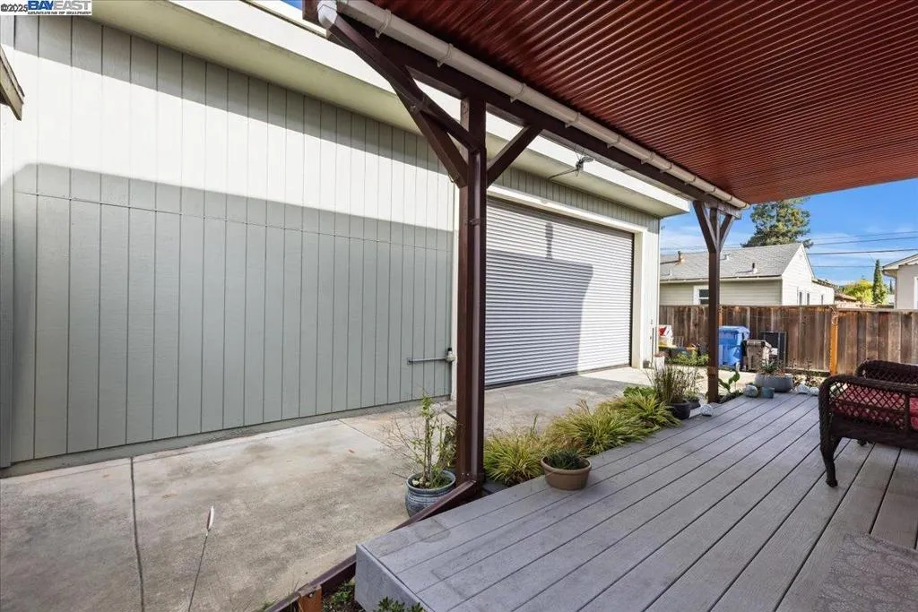 1672 Crescent Avenue, Castro Valley, California 94546 home-pic-51