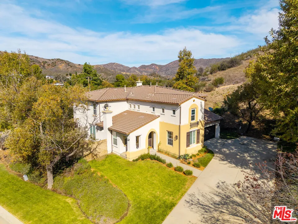 1952 Hazel Nut Court, Agoura Hills, California 91301 home-pic-0