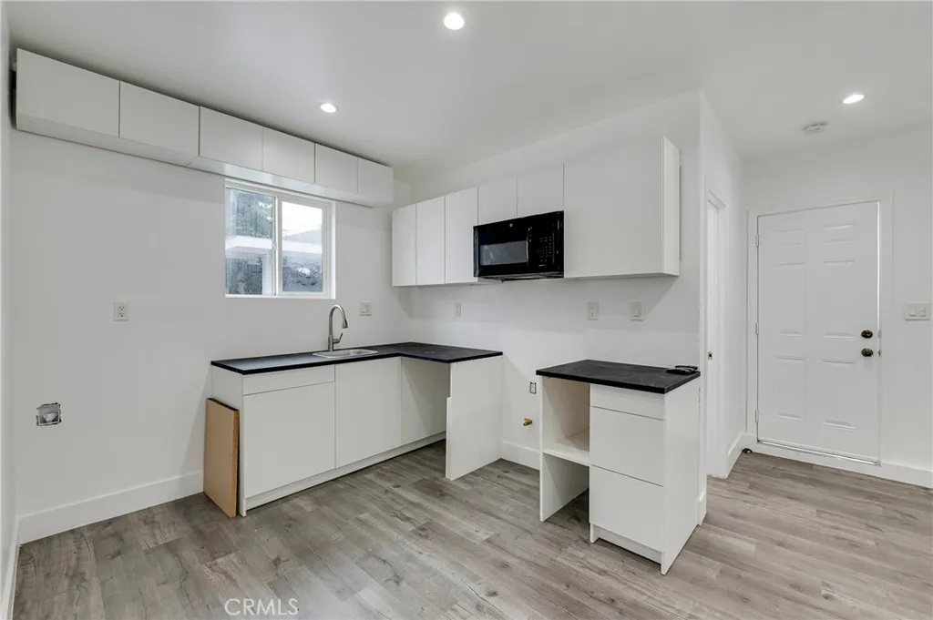 8023 Hooper Ave, Los Angeles, California 90001 home-pic-34