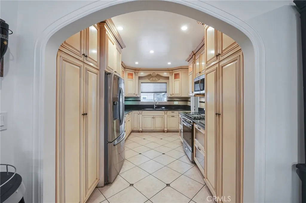 8023 Hooper Ave, Los Angeles, California 90001 home-pic-11
