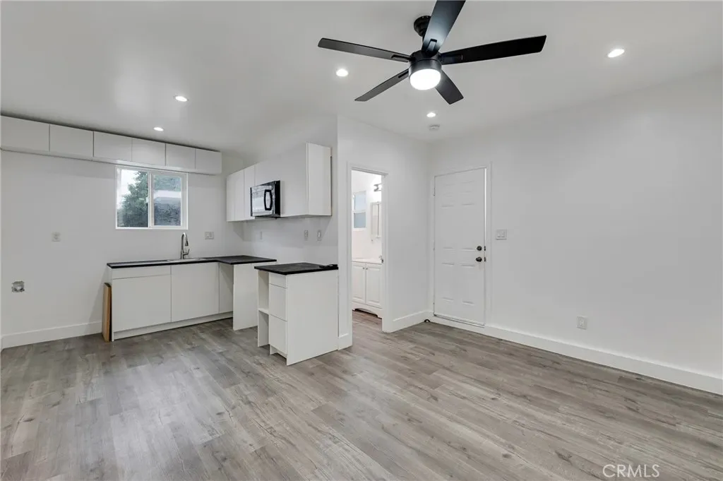 8023 Hooper Ave, Los Angeles, California 90001 home-pic-33