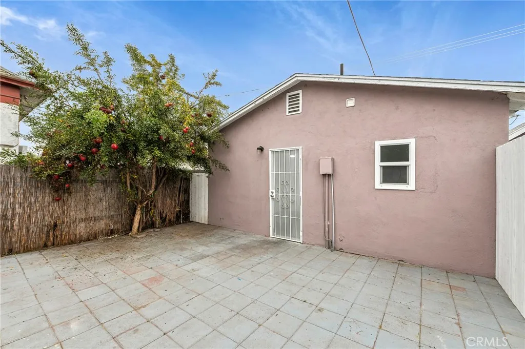 8023 Hooper Ave, Los Angeles, California 90001 home-pic-30