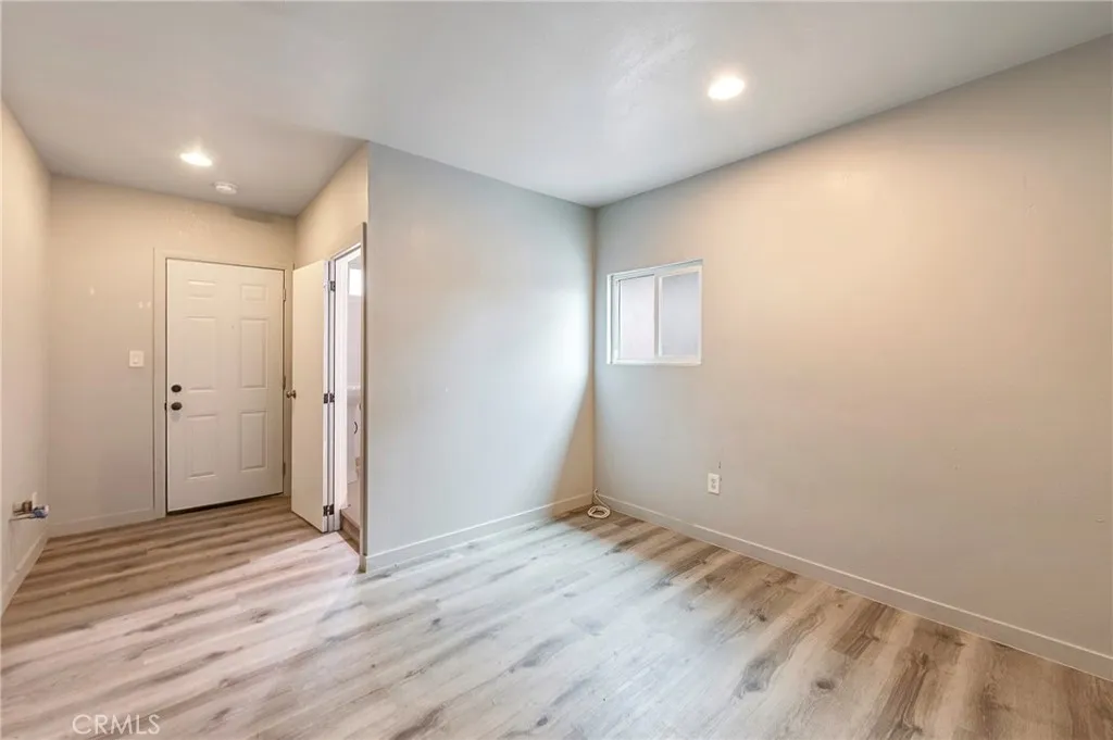 8023 Hooper Ave, Los Angeles, California 90001 home-pic-47
