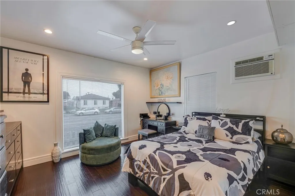 8023 Hooper Ave, Los Angeles, California 90001 home-pic-16