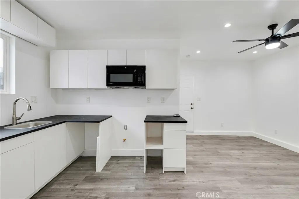 8023 Hooper Ave, Los Angeles, California 90001 home-pic-35