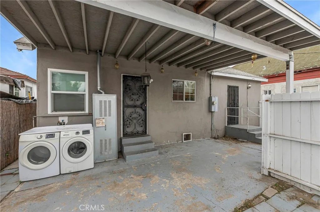 8023 Hooper Ave, Los Angeles, California 90001 home-pic-26