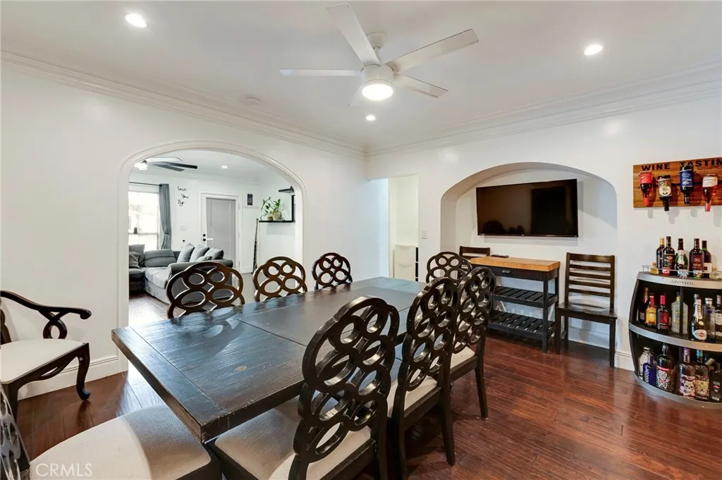 8023 Hooper Ave, Los Angeles, California 90001 home-pic-8