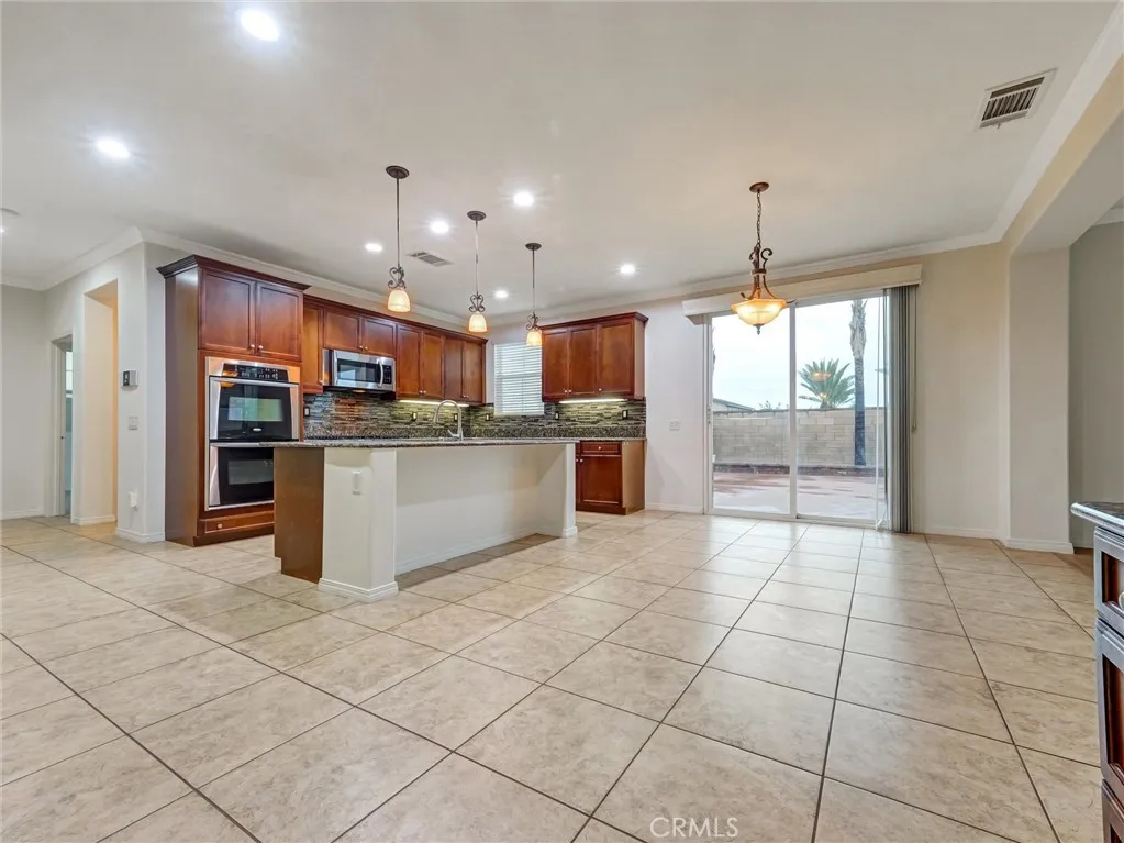 14169 Emmerglen, Eastvale, California 92880 home-pic-22