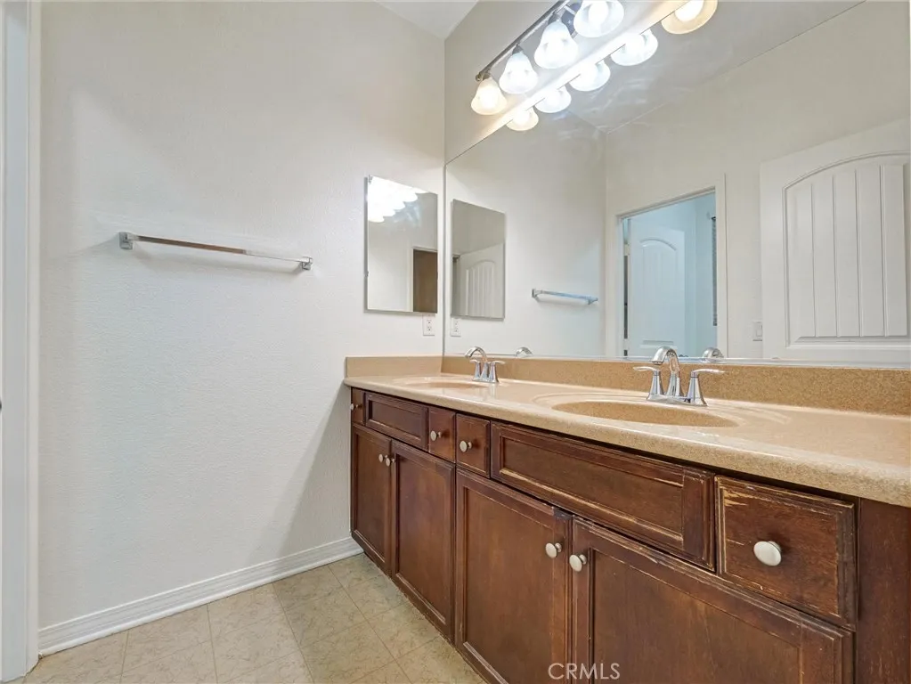 14169 Emmerglen, Eastvale, California 92880 home-pic-74