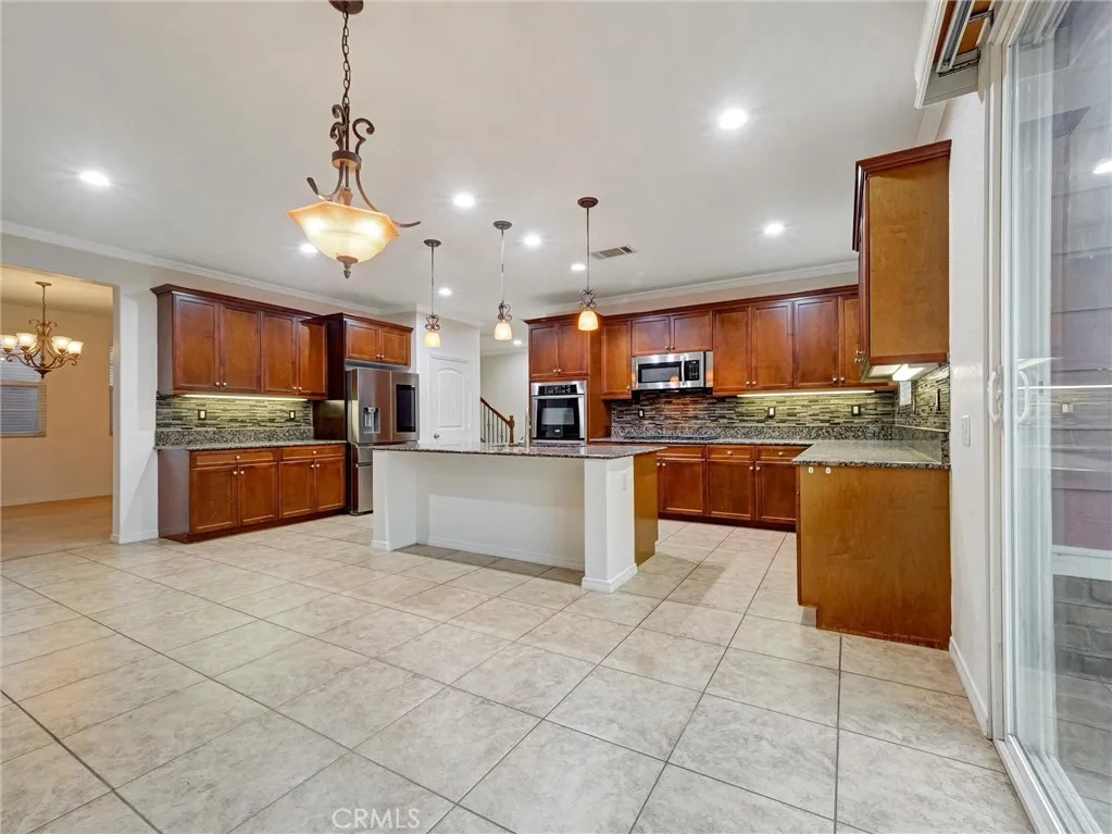 14169 Emmerglen, Eastvale, California 92880 home-pic-20