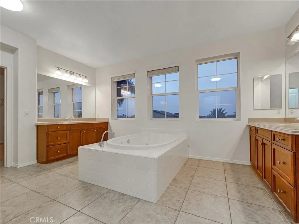 14169 Emmerglen, Eastvale, California 92880 home-pic-47