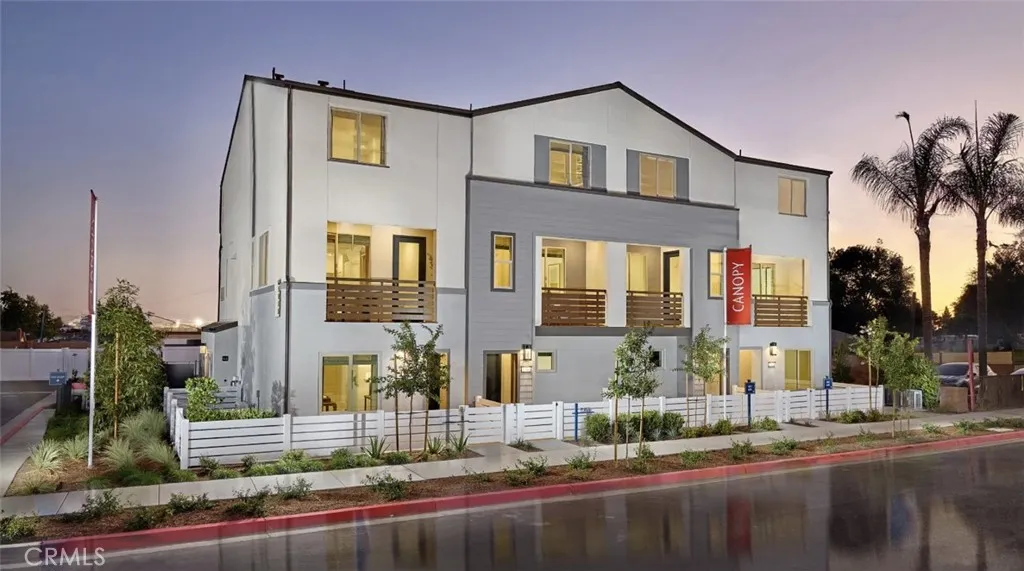 1330 W Oakcrest Paseo, Ontario, California 91762 home-pic-0