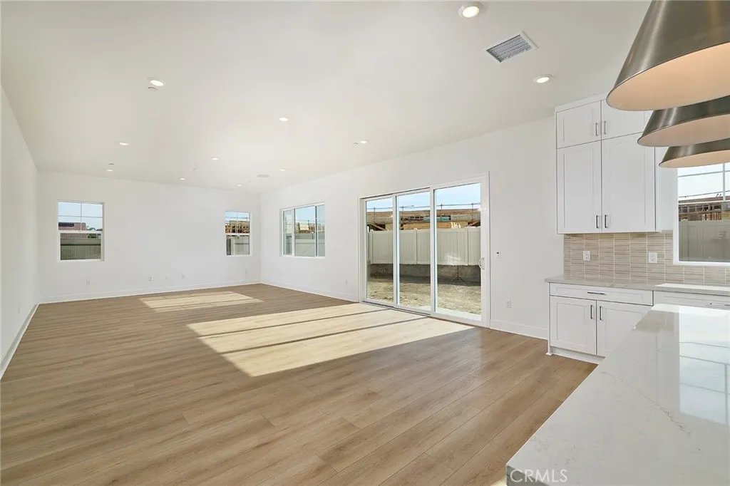 16033 Willow Court, Whittier, California 90604 home-pic-6
