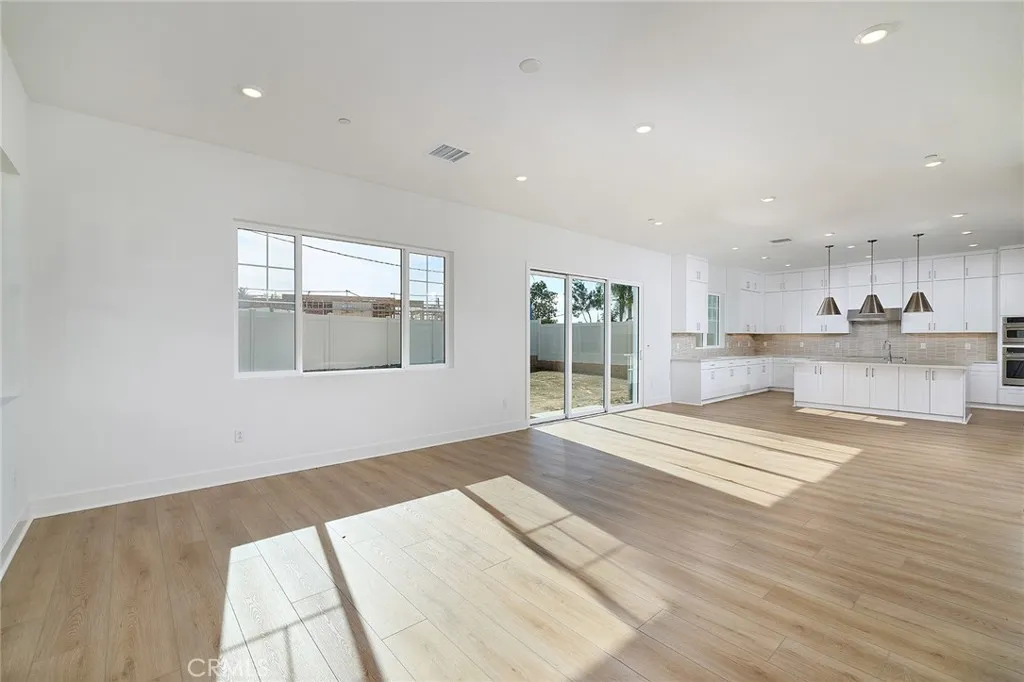16033 Willow Court, Whittier, California 90604 home-pic-7
