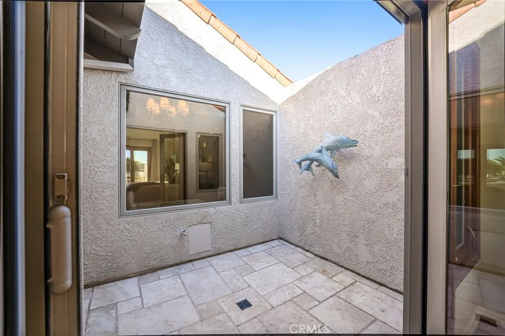 527 Avenida Buenos Aires, San Clemente, California 92672 home-pic-28