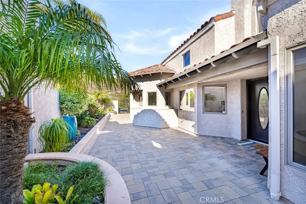 527 Avenida Buenos Aires, San Clemente, California 92672 home-pic-10
