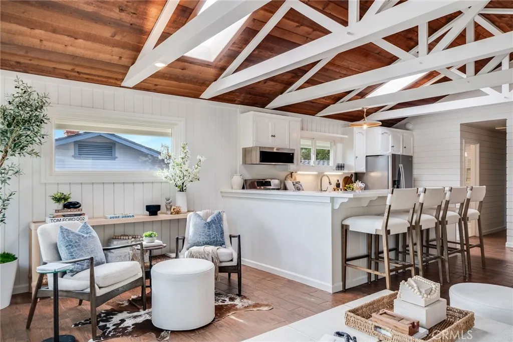 358 Flora, Laguna Beach, California 92651 home-pic-3