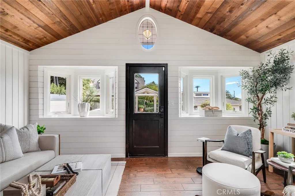 358 Flora, Laguna Beach, California 92651 home-pic-1
