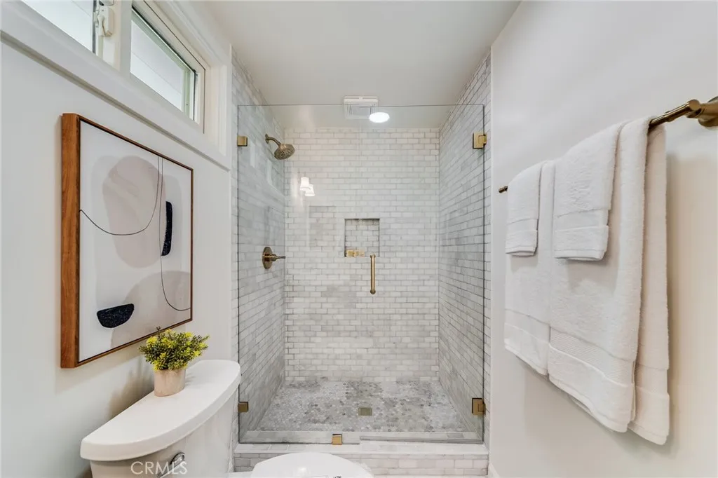 358 Flora, Laguna Beach, California 92651 home-pic-16