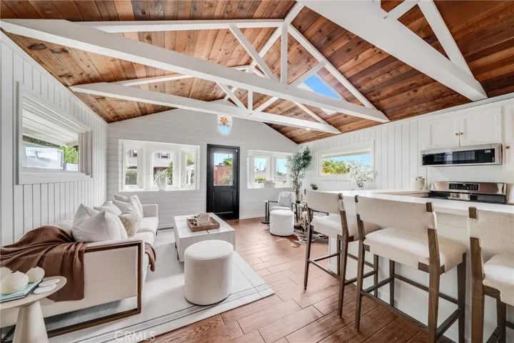 358 Flora, Laguna Beach, California 92651