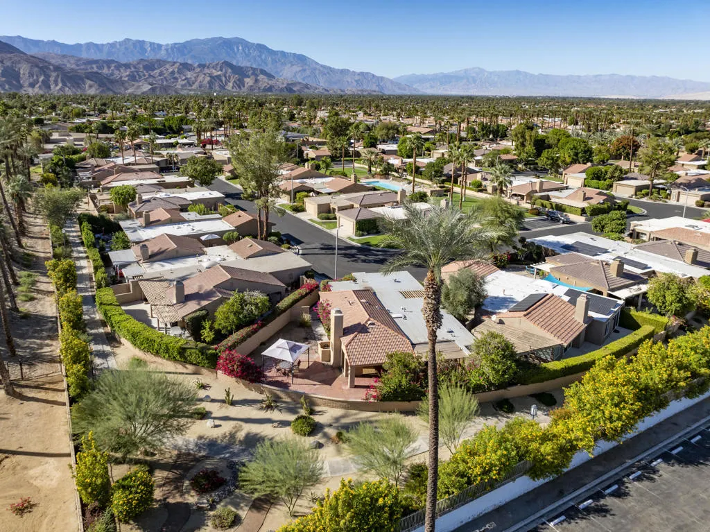 44695 Monaco Circle, Palm Desert, California 92260 home-pic-45