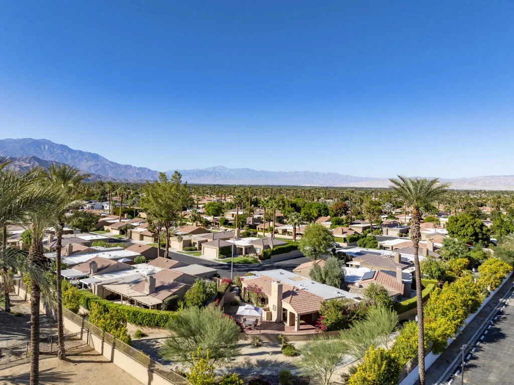 44695 Monaco Circle, Palm Desert, California 92260 home-pic-44