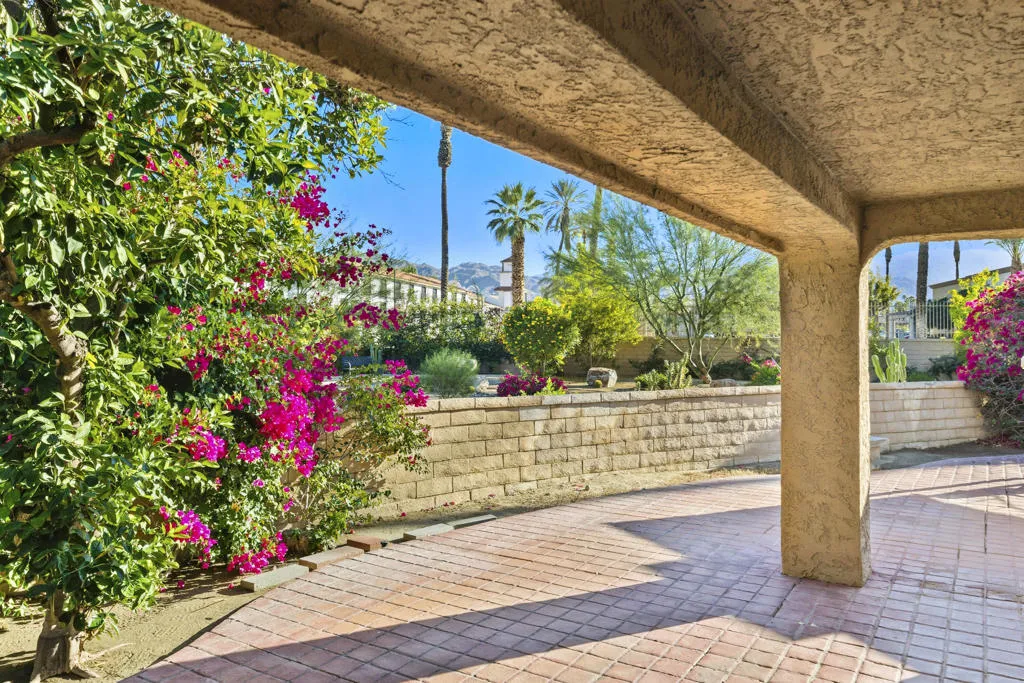 44695 Monaco Circle, Palm Desert, California 92260 home-pic-37