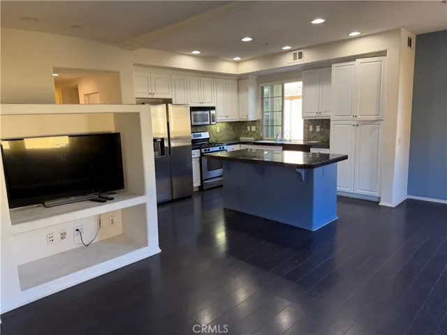 122 Vintage 20, Irvine, California 92620