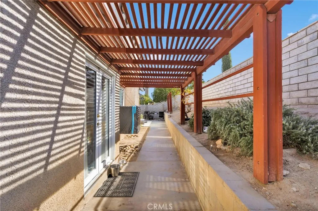 14979 Buckskin Road, Victorville, California 92394 home-pic-24