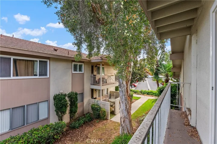 91 Calle Aragon D, Laguna Woods, California 92637