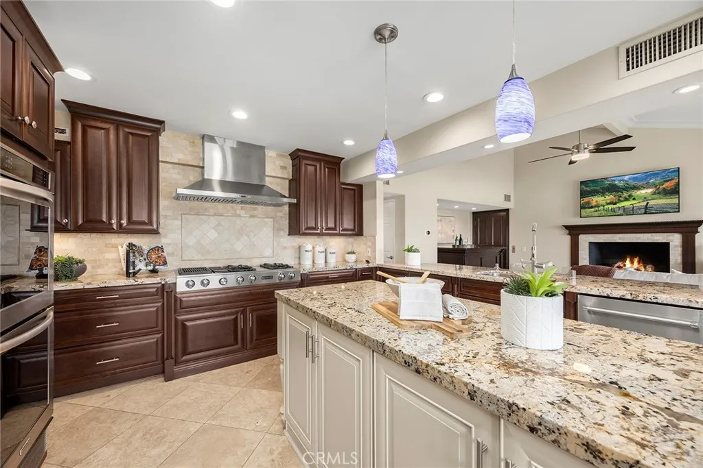 926 N Meads, Orange, California 92869 home-pic-16