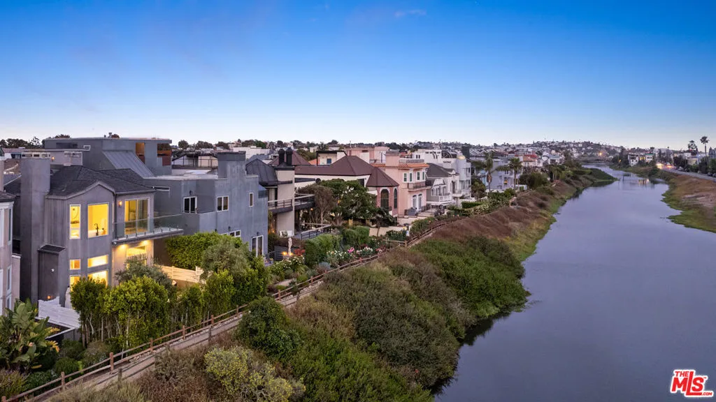 4411 Roma Court, Marina Del Rey, California 90292 home-pic-36