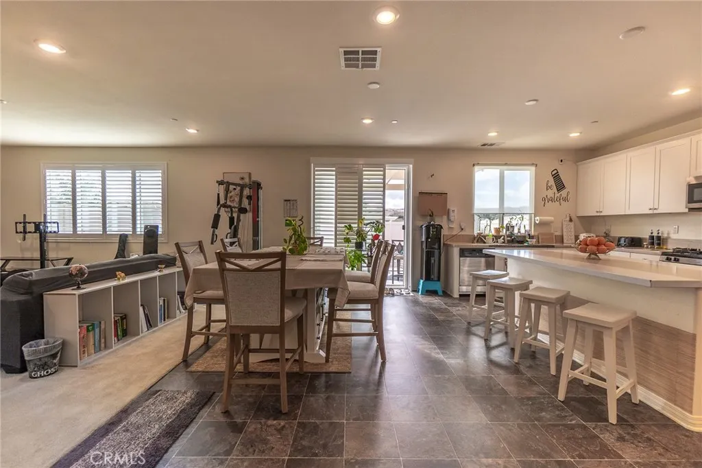1099 Little Leaf, Calimesa, California 92320 home-pic-8