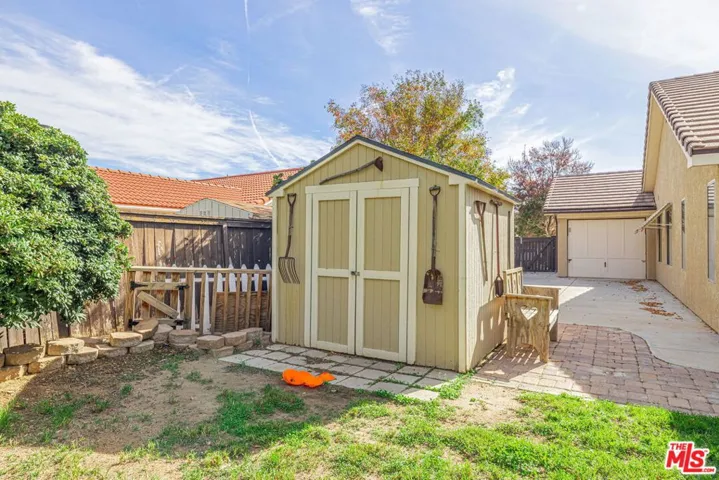 5811 Corinthian Place, Lancaster, California 93536