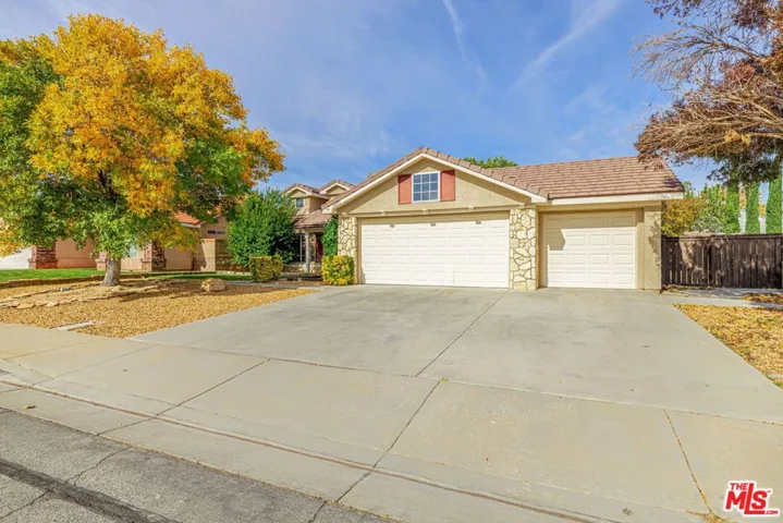 5811 Corinthian Place, Lancaster, California 93536