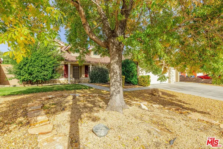 5811 Corinthian Place, Lancaster, California 93536