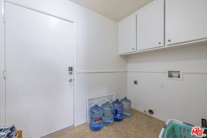 5811 Corinthian Place, Lancaster, California 93536