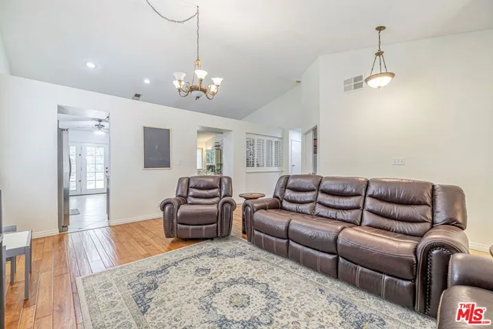 5811 Corinthian Place, Lancaster, California 93536