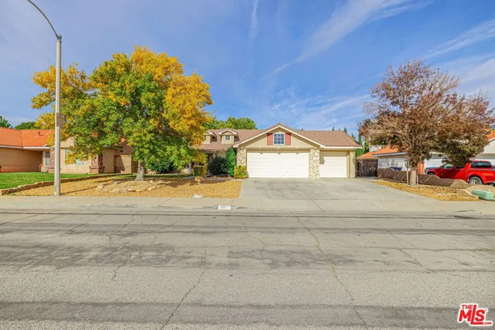 5811 Corinthian Place, Lancaster, California 93536