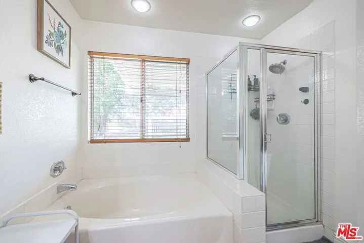 5811 Corinthian Place, Lancaster, California 93536