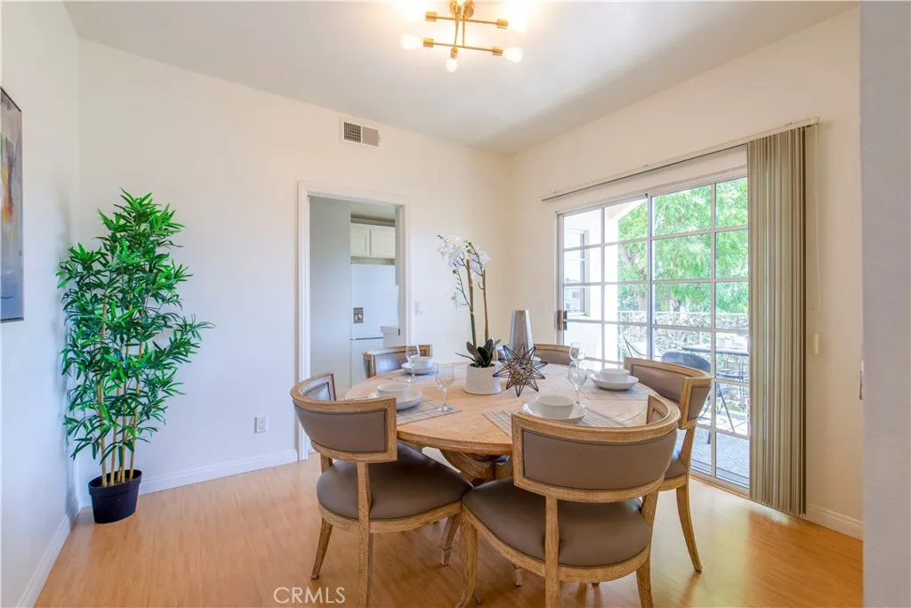 372 S Marengo Avenue 108, Pasadena, California 91101 home-pic-7